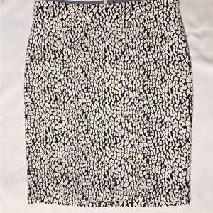 Michael Kors Textured Pencil Skirt – Size Large